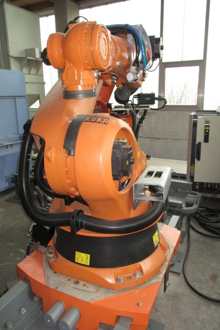 KUKA KRC2 KR 210