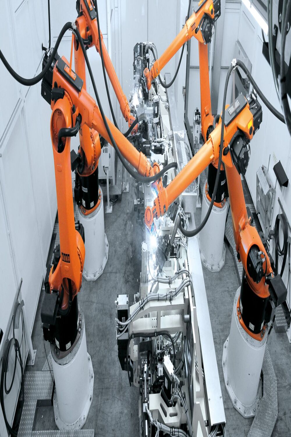 İKİNCİEL ABB-KUKA-COMAU ROBOT